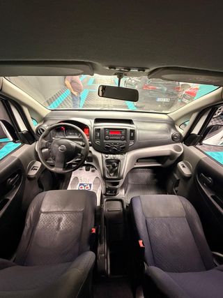 Nissan NV200 2015