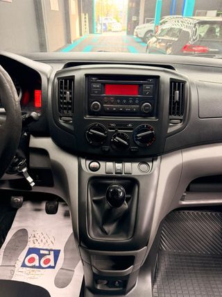 Nissan NV200 2015