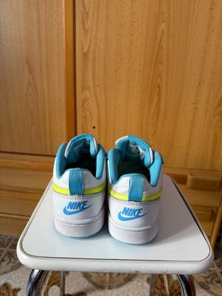 Zapatillas Nike Blancas y Verdes