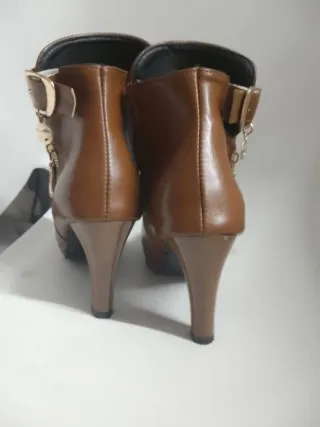 Botines marrones tacón