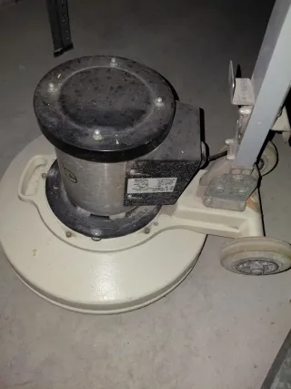 Pulidora Abrillantadora Numatic NPO 145S