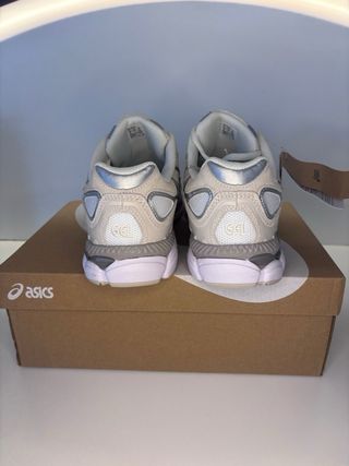 Asics Gel NYC Beige/Blanco Talla [Talla]