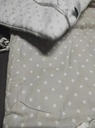 Protector de cuna estrellas