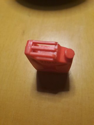 Gommina a forma di tanica rossa 3100