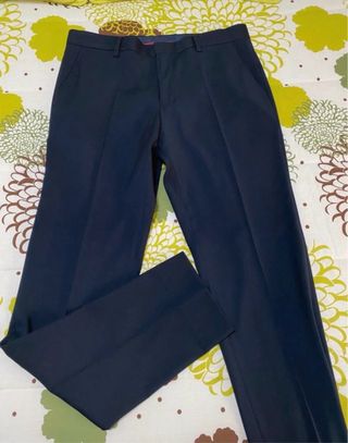 Traje de hombre azul marino