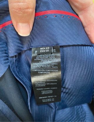 Traje de hombre azul marino