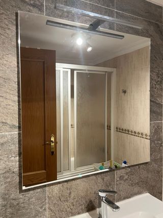 Mueble baño con lavabo y espejo URGENTE VENTA