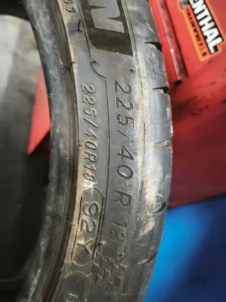 Michelin 225/40 R18 92y pilot sport 4*