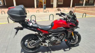 Yamaha MT-09 Negra y Roja