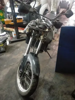 Aprilia Pegaso 655 Enduro Negra