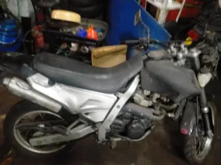 Aprilia Pegaso 655 Enduro Negra