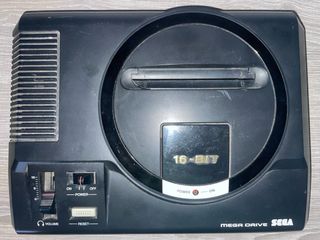 Console Sega Mega Drive con giochi