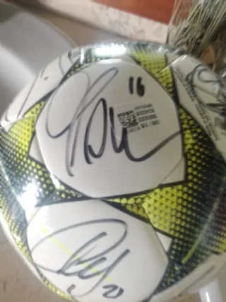 Balón Real Madrid Firmado 2011