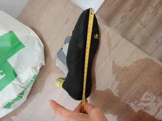 Pies de gato escalada nº38. Marca Simond