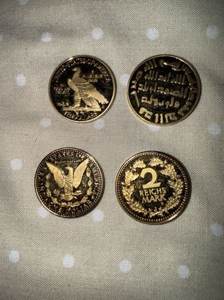 Monedas doradas réplicas