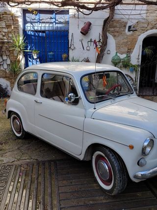Seat 600 600 E 1980