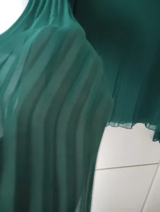 Blusa verde plisada manga larga