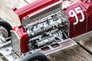 Alfa Romeo P3 CMC con caja, maqueta 1/18
