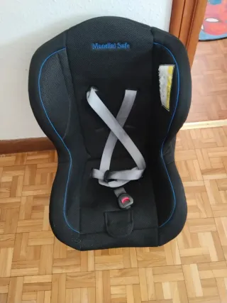 Silla de coche para bebé negra