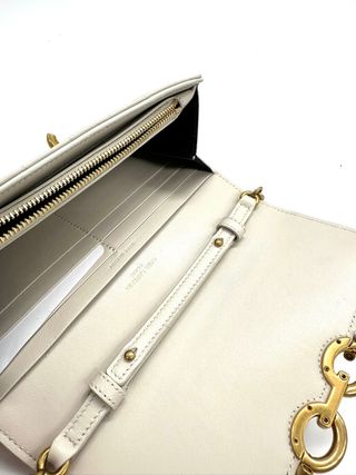 Bolso Saint Laurent Monogram Chain Wallet Beige