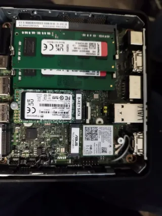 Intel NUC13ANK Mini PC Negro