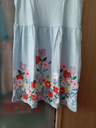 Vestido H&M flores niña 4-6 años H&M.