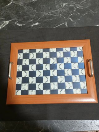 Vassoio in legno con manici