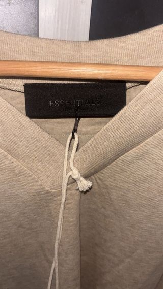 Camisetas Essentials Beige
