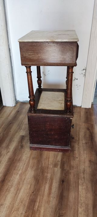Mesita auxiliar madera y mármol para restaurar