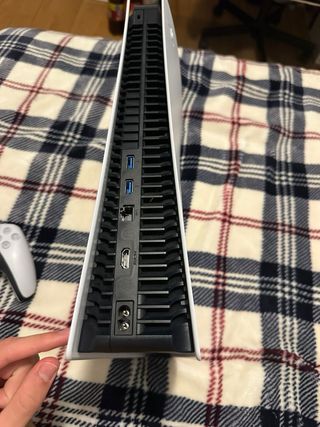 Consola PS5 + Mando + FIFA + 2K25