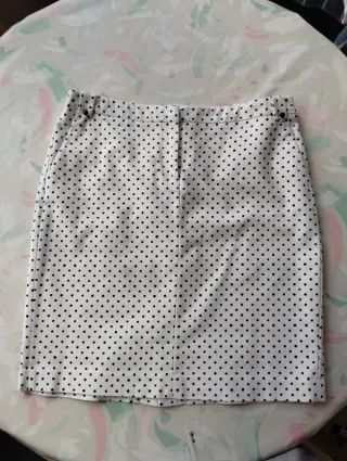 Falda Cortefiel lunares Talla M