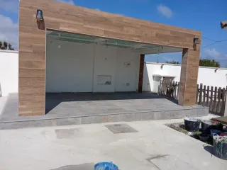 Trabajos de albañilería, solería, alicatado.....