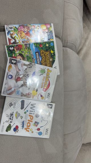 Pacchetto 4 Giochi Nintendo Wii: Animal Crossing, Wii P