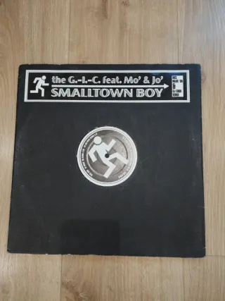 Lote 12 € los 4.   3,5 €  O'Ryan, T.I.P.I.C.A.L,