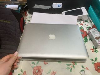 Apple MacBook Plata