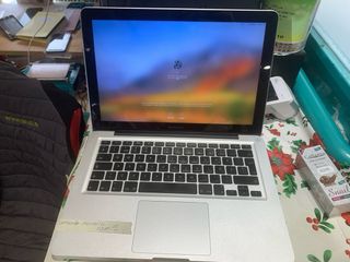 Apple MacBook Plata