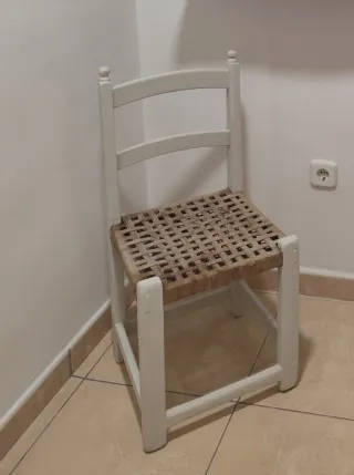 Silla restaurada madera y yute blanco roto