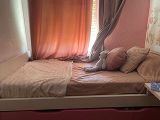 Mueble de habitación rosa