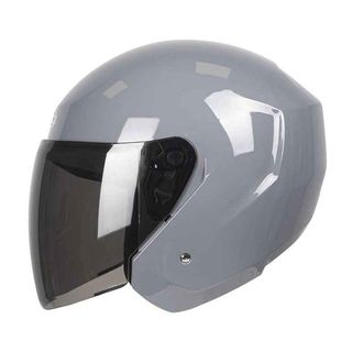 Casco gris con visera