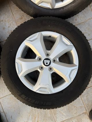 Llantas Dacia 215/65 R16