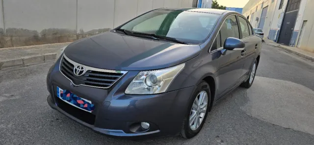 Toyota Avensis 2010