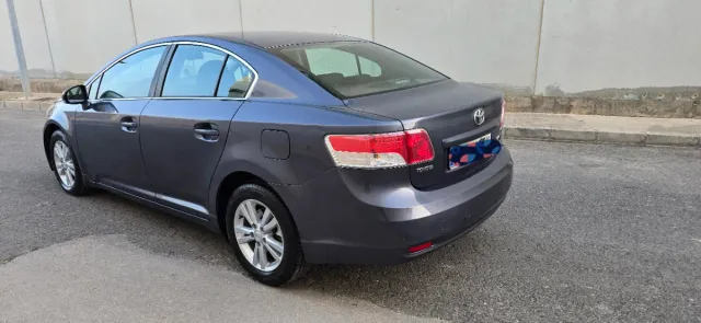 Toyota Avensis 2010