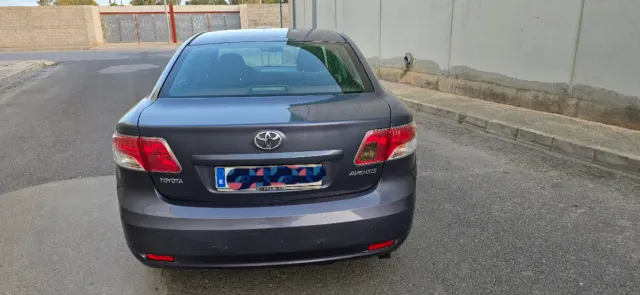 Toyota Avensis 2010