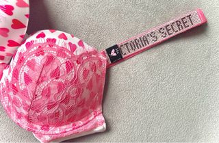 Conjunto Victoria's Secret rosa corazones