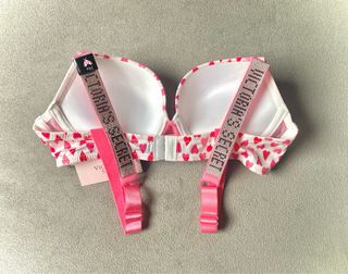 Conjunto Victoria's Secret rosa corazones