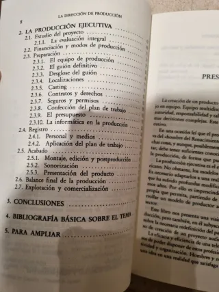 La dirección de producción para cine y televisión.