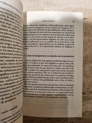 La dirección de producción para cine y televisión.