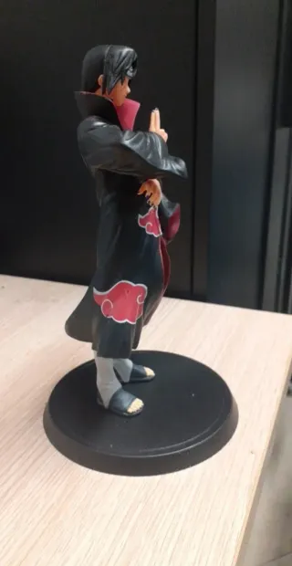 Action Figure Itachi Uchiha