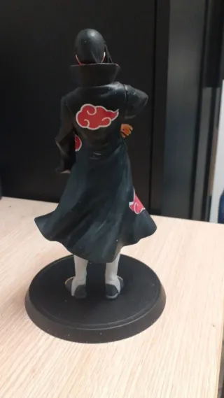 Action Figure Itachi Uchiha