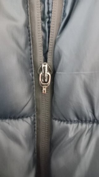 Piumino blu con cappuccio